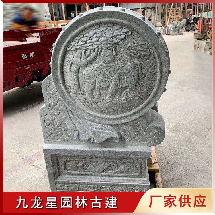 青石雕刻門(mén)當(dāng)抱鼓石圖片