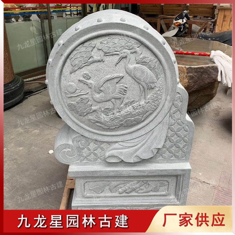 青石雕刻門(mén)當(dāng)抱鼓石圖片